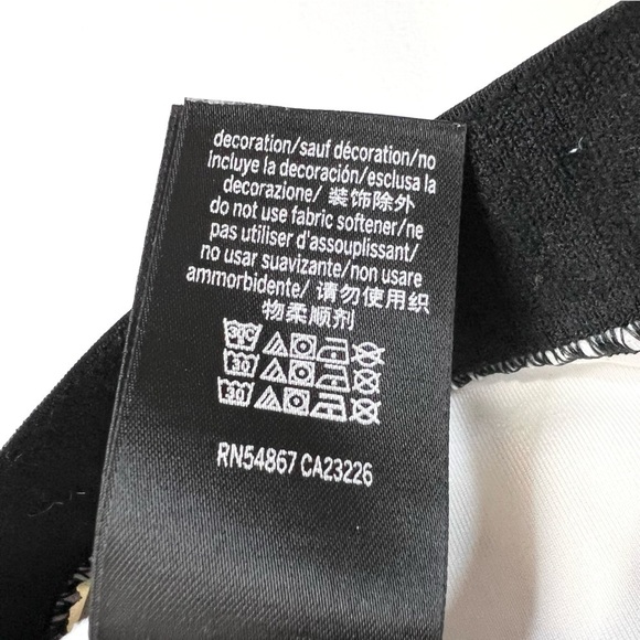 SOLD PINK Victoria's Secret Ultimate lightly lined sports bra white black S - Picture 10 of 10